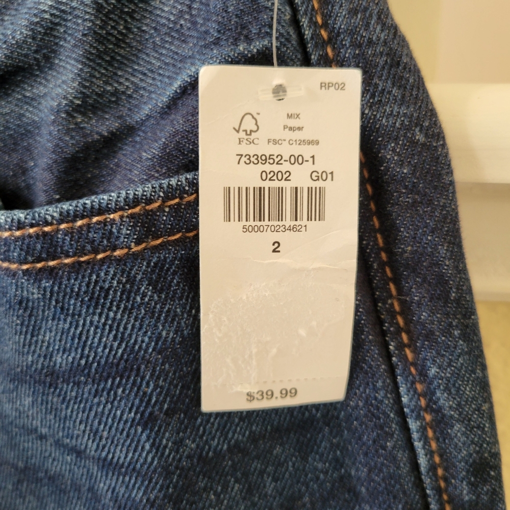 Old Navy Women's High-Rise Slouchy Straight Jeans - Picture 2 of 7